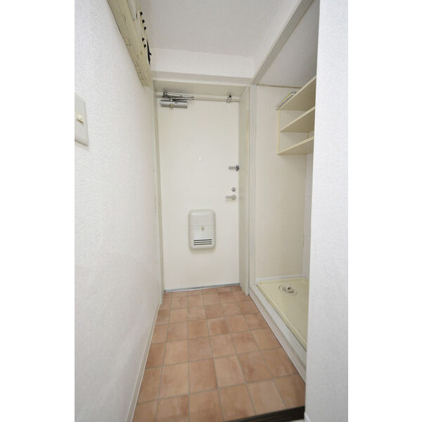 メゾン・ド・プレーヌ0111号室 玄関