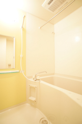 リブリ・エムール1階 お風呂