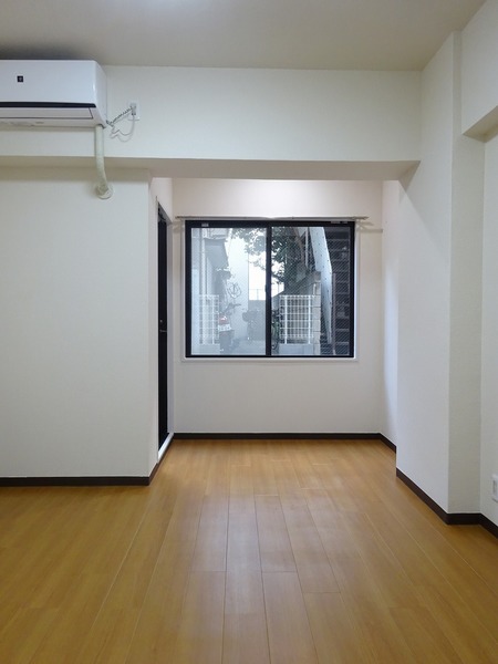 ドルフ高円寺南 リビング