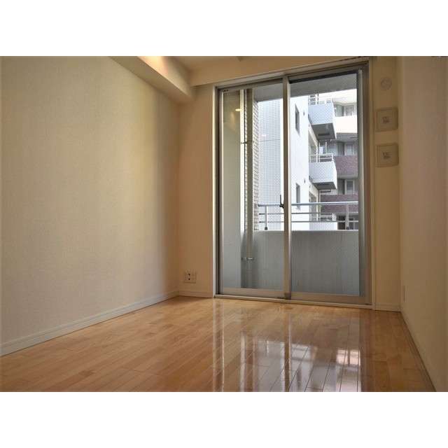 ルクレ新川レジデンス リビング