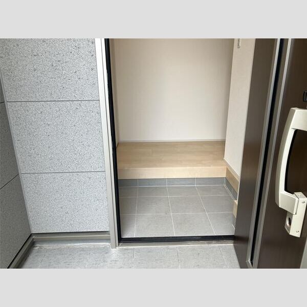 マイホームネクスト所沢中富　5号棟 玄関