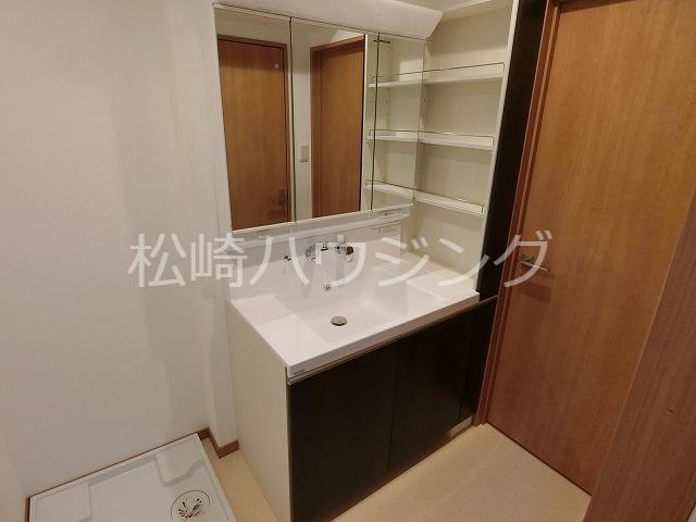 charcoal house 洗面