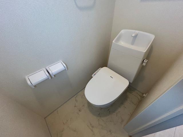 ディモーラ103号室 トイレ