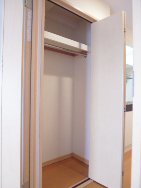 トレセリア横山0905号室 収納