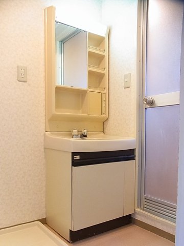 セ・ラ・ブール湘南0101号室 洗面