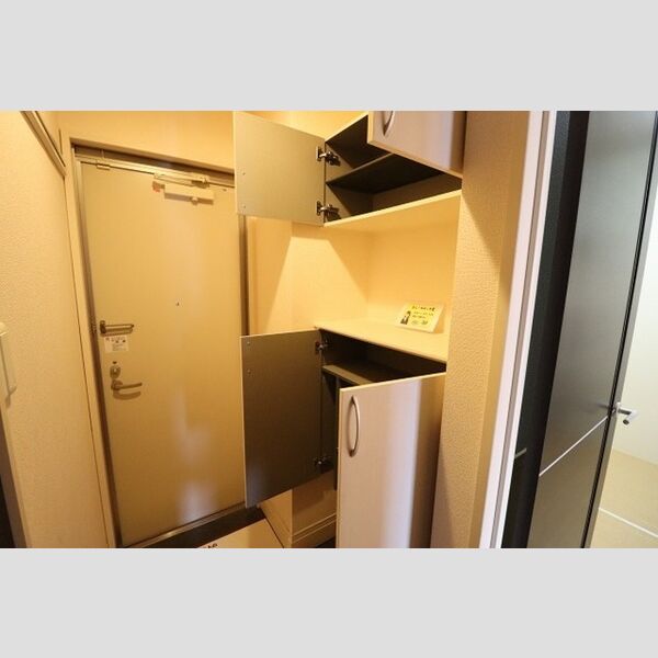 スカイコート102号室 シューズボックス