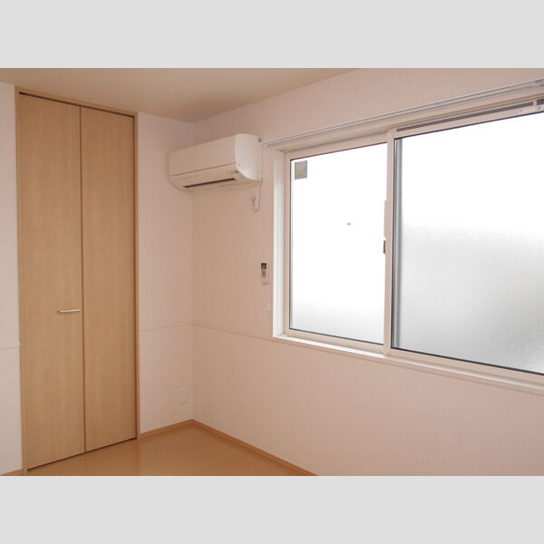 ラ・シェモア202号室 洋室