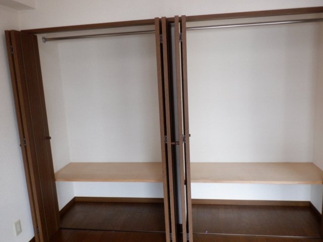 クレッセント中目黒 クローゼット