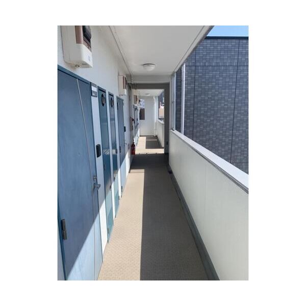 クレール・ルミエール エントランス