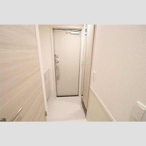 D-KISARIA　EⅠ305号室 玄関