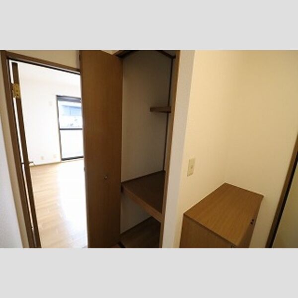 トリニシティ　弐番館103号室 物入