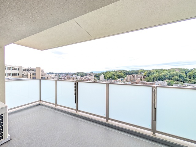 ザ・パークハウス上麻生613号室 バルコニー　2025年10月撮影