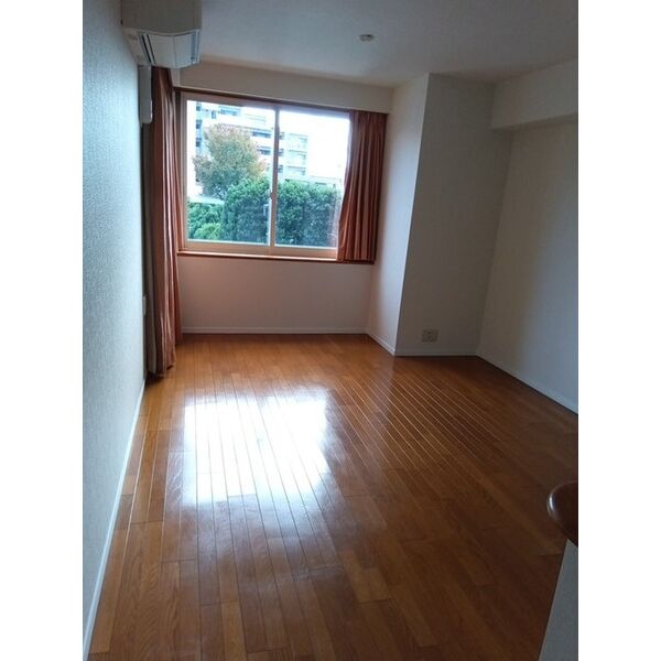 ヒルズ光が丘公園 リビング