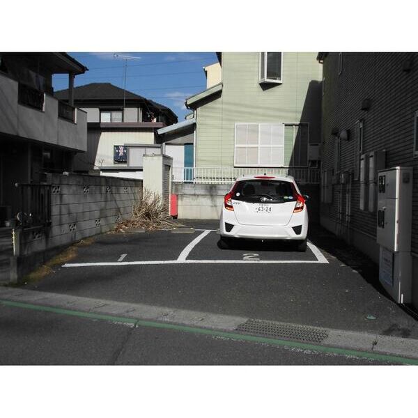 ドマーニ南大塚 駐車場