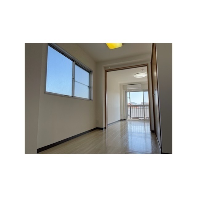 セントラル幡ヶ谷4階 リビング