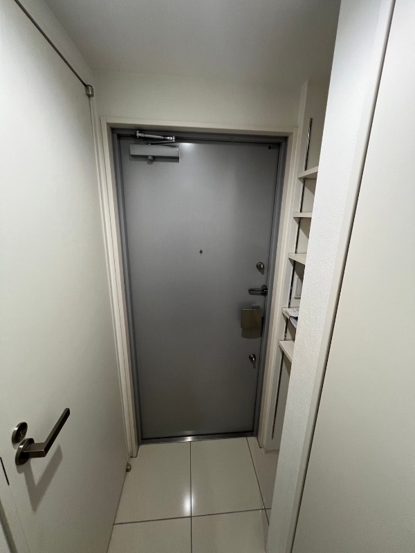 CREAL三軒茶屋2階 玄関