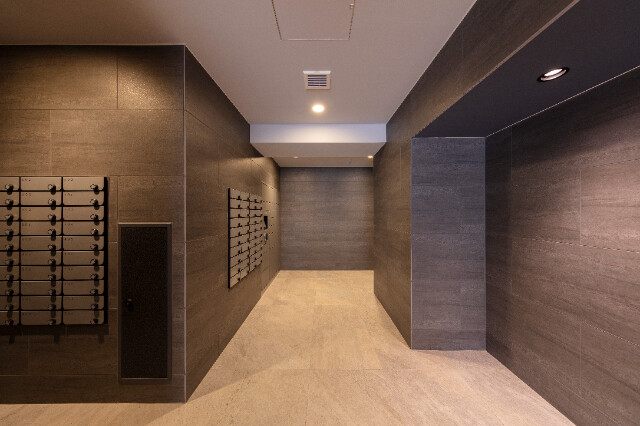 ワンルーフレジデンス台東根岸2階 メールボックス・宅配ボックス