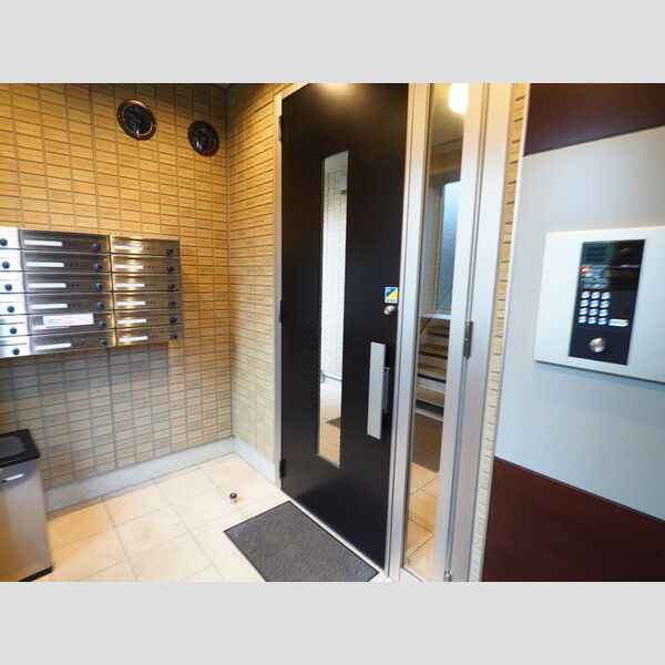 グレイス田町 エントランス(オートロック・集合ポスト)