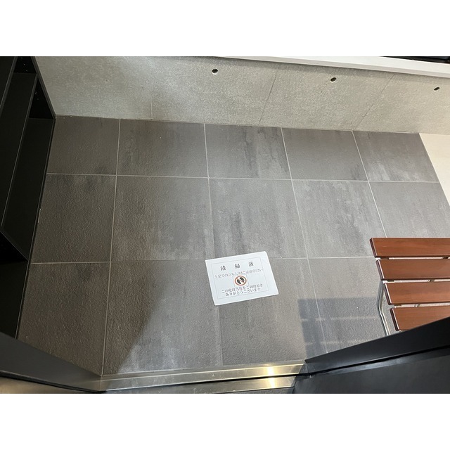 ＫＯＳＴＩＣ　ＭＩＮＯＷＡ0102号室 玄関