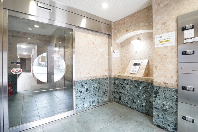 アヴァンティ哲学堂公園3階 エントランス