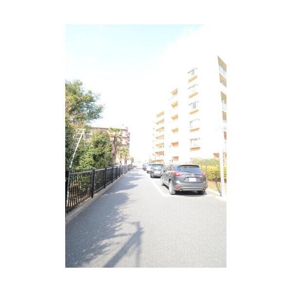 鷺沼エムロード 駐車場