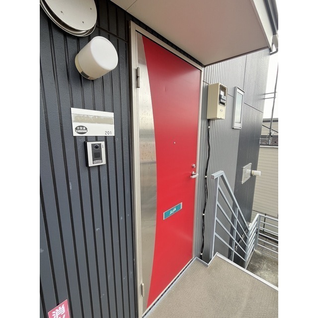 Ｂｉｋｅｒｓ　Ｈｏｕｓｅ湘南201号室 玄関