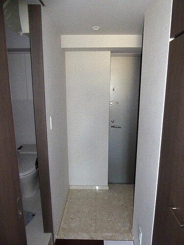 レジデンシャルステート白金 玄関　※2019年2月撮影