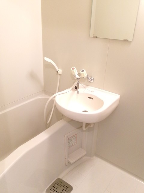 ウイングヴィラ0103号室 お風呂