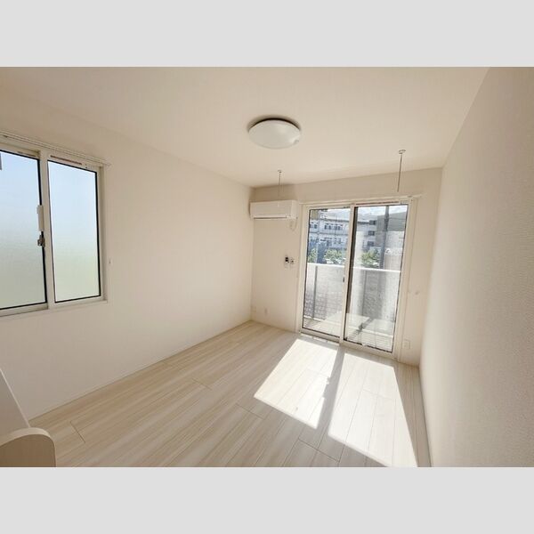 アトレ　D201号室 リビング