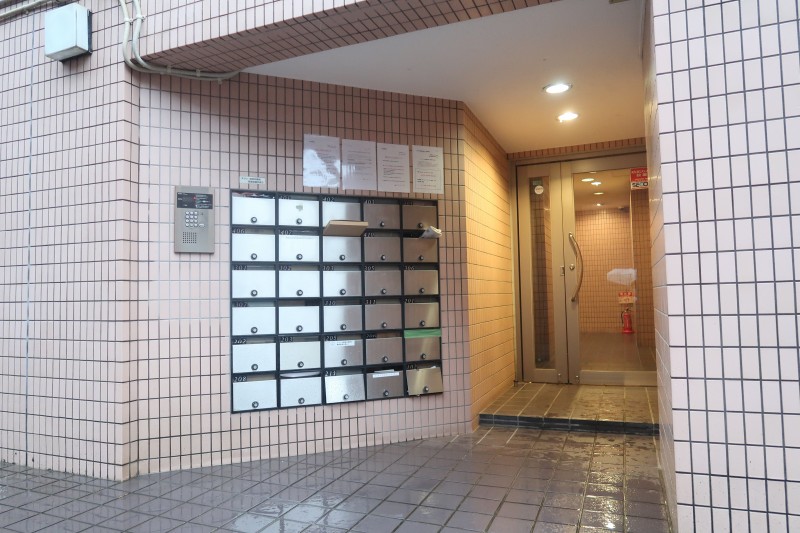 DeLCCS 神楽坂五軒町2階 エントランス
