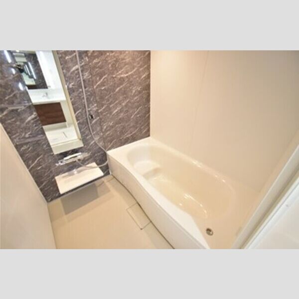 Same sky203号室 バス