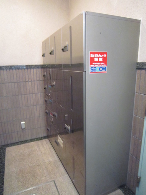 マノー藤沢0402号室 宅配ロッカー