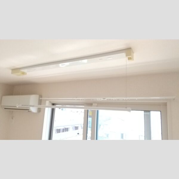 シャルマン302号室 室内物干し