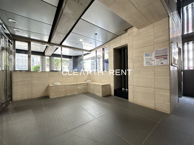 菱和パレス駒沢大学駅前1階 エントランスロビー