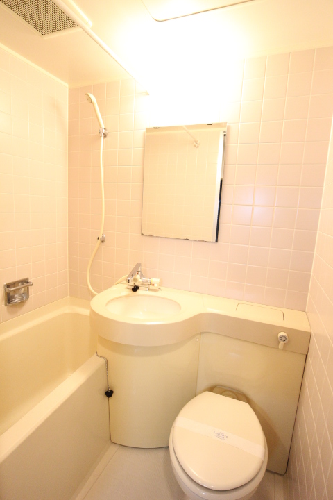 プライムアーバン鶴見寺谷202号室 お風呂