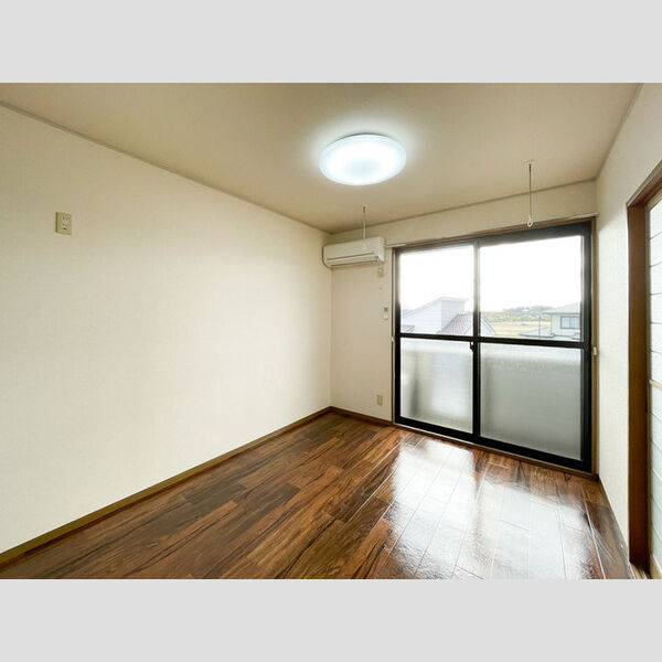 ボナール・リン リビング