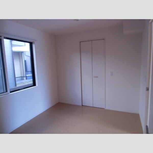 ソレイユ　B105号室 洋室6帖