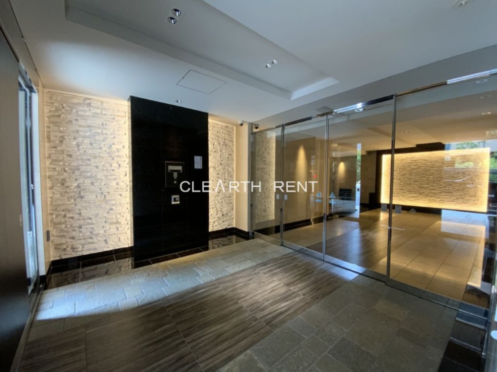 コンシェリア池袋 ＭＡＳＴＥＲ’Ｓ ＶＩＬＬＡ 高級感のあるエントランス