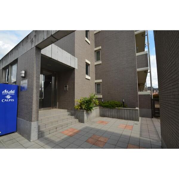 アコモード北原台105号室 エントランス