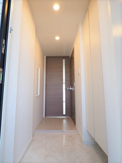 レオーネ方南町1階 玄関