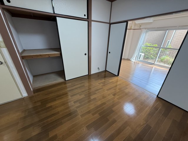 昭栄ホームズＡ棟0102号室 内観