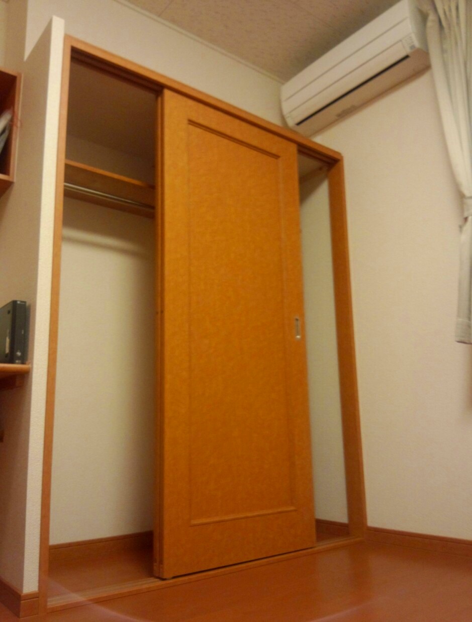 レオパレス西羽貫211号室 内観