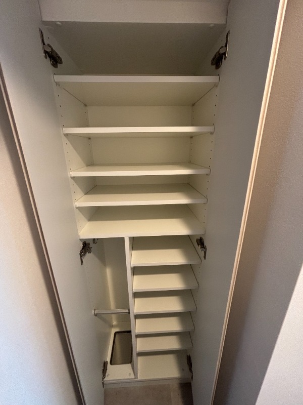 ジェノヴィア大師橋5階 収納