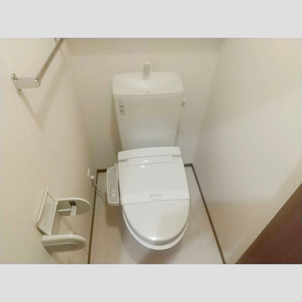 グリーンヒル北八102号室 トイレ