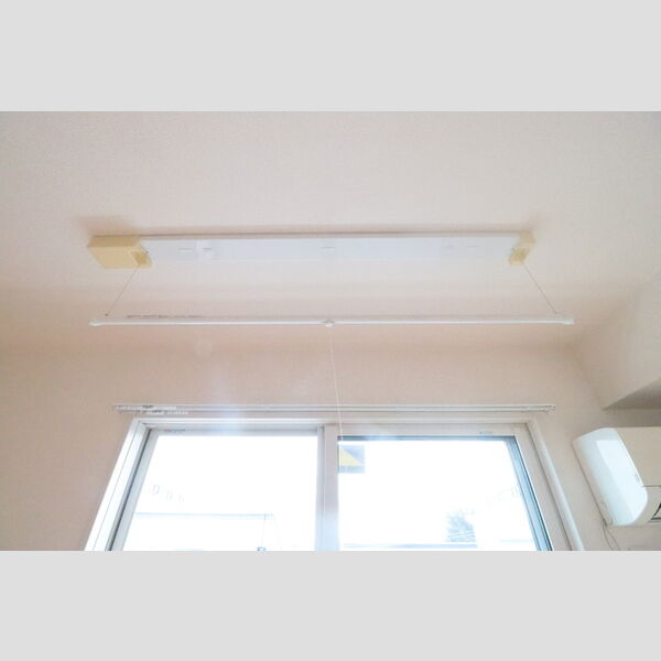 グリーンシャトー303号室 室内物干し