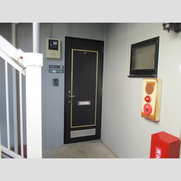 メゾンフォレスト　B 玄関