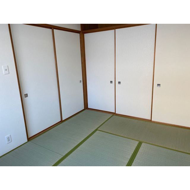 ラレーブ八千代台105号室 リビング