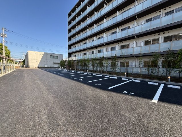 ケイディーエックスレジデンス原木中山0231号室 駐車場