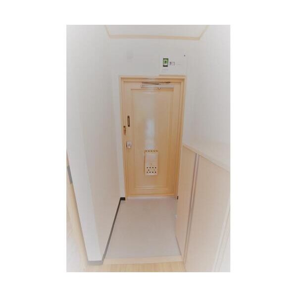 グリーンリバー駒井2号棟 玄関