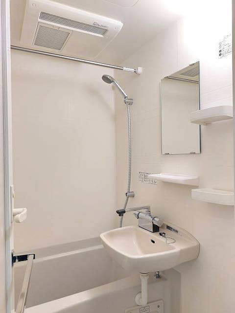 ガーラ・ステーション新宿牛込柳町 日々の疲れを癒すお風呂付です